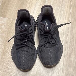 Black Yeezys boost 350 womens